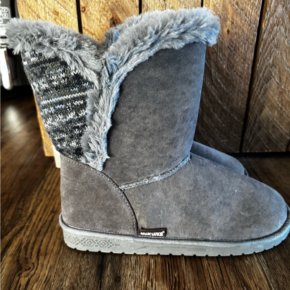Muk Luks Gray Winter Boots with Faux Fur